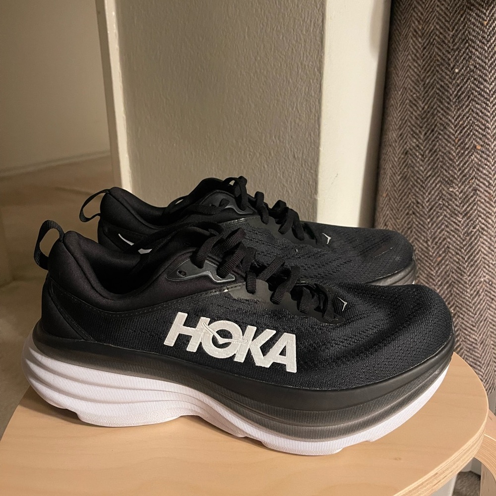 NEW Hoka Bondi 8 Men’s Black & White Athletic Shoe